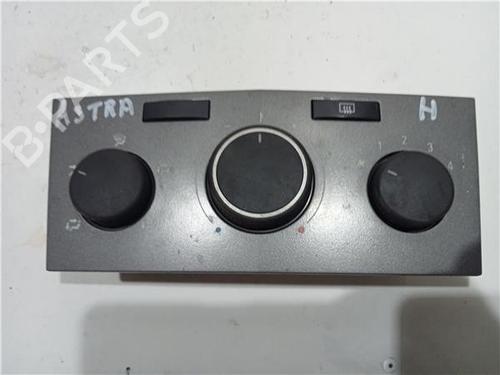 AC Styreenhet / Manøvreringsenhet OPEL ASTRA H (A04) 1.6 (L48) (105 hp) 23930907