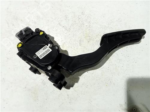 Used Pedal KIA CERATO I Hatchback (LD) 2.0 CRDi (112 hp) 23929282