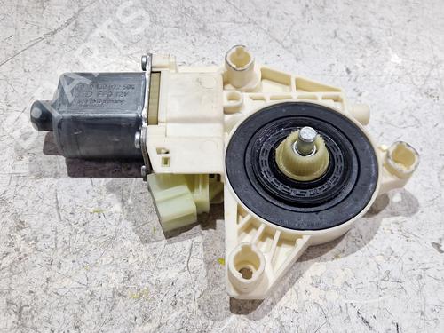 Used Right rear window motor MERCEDES-BENZ C-CLASS (W204) C 200 CDI (204.001) (136 hp) 30684808