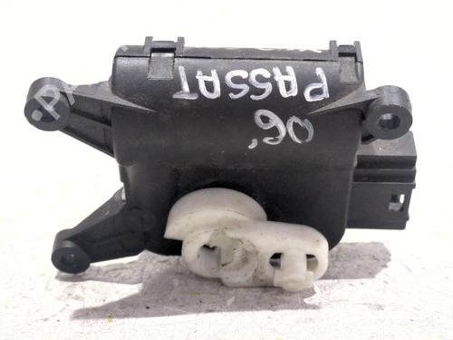 Używane Moduł elektroniczny VW PASSAT B6 (3C2) 2.0 FSI (150 hp) 30657003