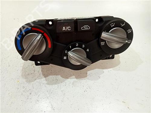 Used Climate control KIA RIO II (JB) 1.4 16V (97 hp) 23932736