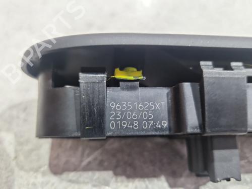 Right front window switch PEUGEOT 307 (3A/C) 2.0 HDi 135 | BP34114215I26 - Image 3