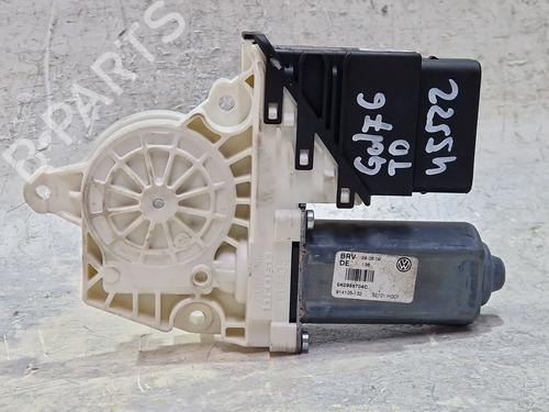 Used Right rear window motor VW GOLF VI (5K1) 2.0 TDI (110 hp) 29876545