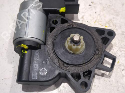 Rudehejsemotor bagstkærm højre MAZDA 3 (BK) 1.6 DI Turbo | BP24219193E22 