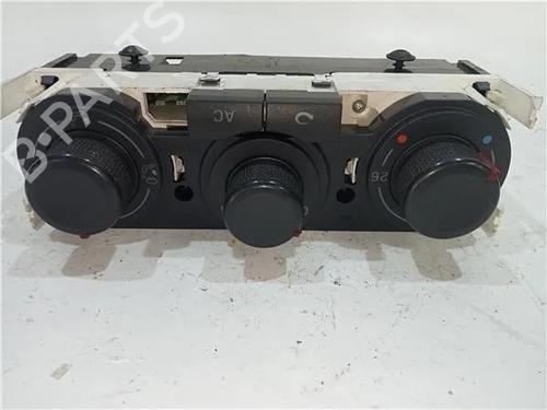 AC Styreenhet / Manøvreringsenhet VW POLO IV (9N_, 9A_) 1.9 TDI (101 hp) 23932690