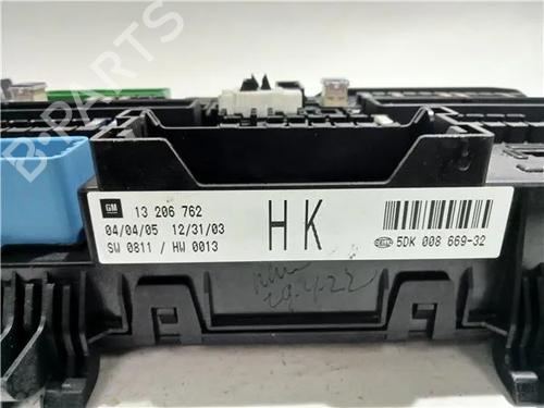Fuse box OPEL ASTRA H GTC (A04) 1.9 CDTi (L08) | BP23923790E1 - Image 3