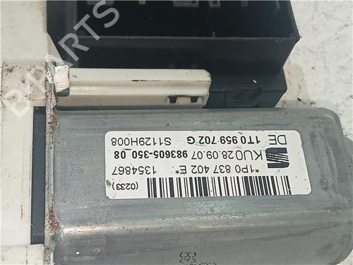 Right front window motor SEAT LEON (1P1) 2.0 TDI 16V | BP23912812E20 