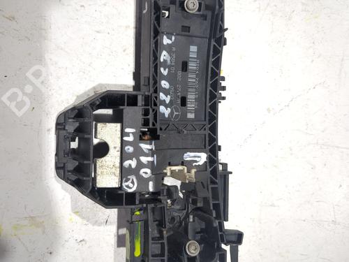 Used Front left exterior door handle MERCEDES-BENZ C-CLASS (W204) C 200 CDI (204.001) (136 hp) 23902261