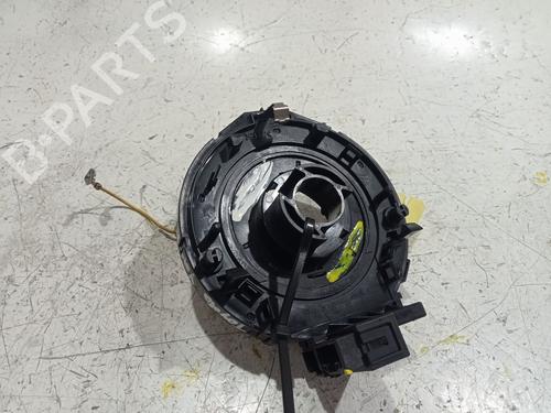 Kontantrulle Airbag /Stelring Kontantrulle Airbag /Stelring TOYOTA YARIS (_P1_) 1.5 (NCP13_, NCP13R) (150 hp) 36766647 36766647