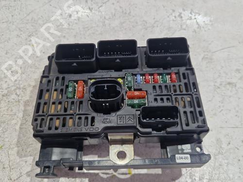 fuse-box-citroen-c4-coupe-la_-2004-2005-2006-2007-2008-2009-2010-2011-2012-2013-34152319 main image