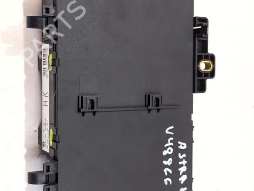 Used Fuse box Fuse box 37027526 37027526