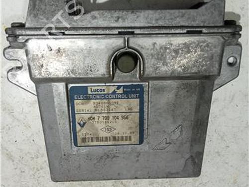 Used Electronic module RENAULT CLIO II (BB_, CB_) 1.5 dCi (B/CB08) (82 hp) 23928847