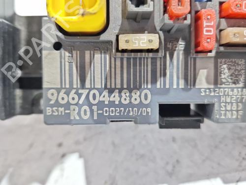 Fuse box CITROËN C4 Picasso I MPV (UD_) 2.0 HDi 138 | BP30937176E1