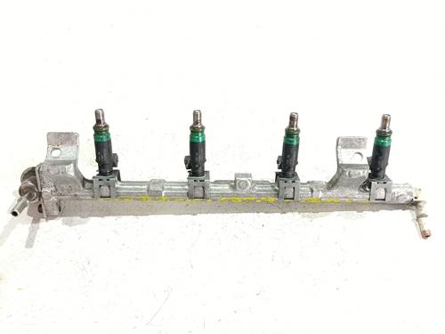 Used Injection rail Injection rail FORD FOCUS I (DAW, DBW) 1.6 16V (100 hp) 40260286 40260286