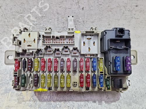 Used Fuse box ROVER 400 II (RT) 420 Si Lux (136 hp) 30276790