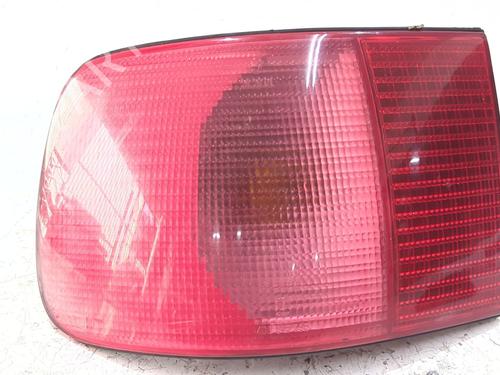 Used Left taillight Left taillight AUDI A8 D2 (4D2, 4D8) 2.5 TDI quattro (180 hp) 40260122 40260122