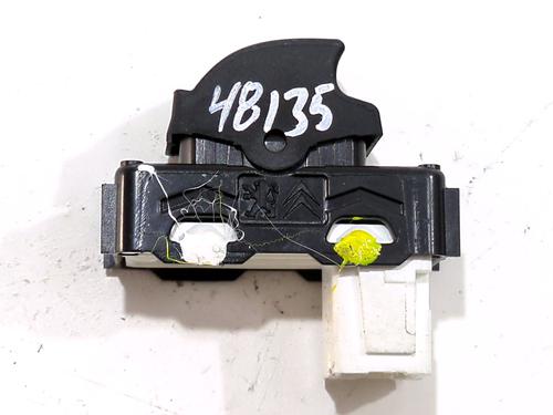 Used Right front window switch CITROËN C3 / C3 ORIGIN III (SX) 1.2 PureTech 82 (83 hp) 26682508