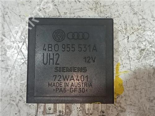 Used Fuse box AUDI A4 B6 (8E2) 1.9 TDI quattro (130 hp) 23913852