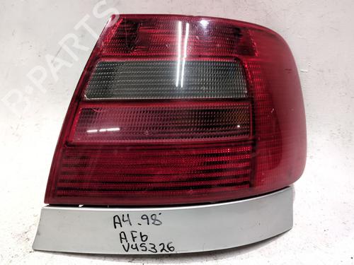 Feu arrière droit AUDI A4 B5 (8D2) 2.5 TDI quattro (150 hp) 31882248