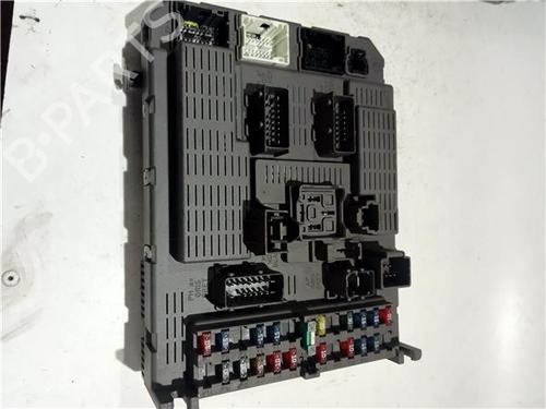 Used Fuse box Fuse box 24968174 24968174