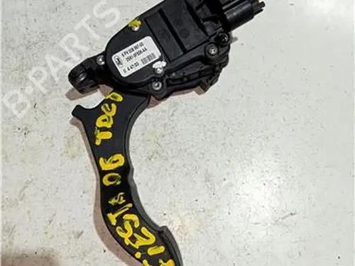 Used Pedal FORD FIESTA IV (JA_, JB_) 1.0 i (65 hp) 23930026