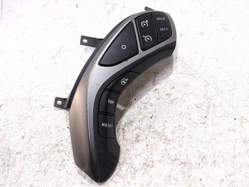 Used Steering wheel controls HYUNDAI i30 Coupe 1.6 CRDi (128 hp) 32844012