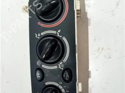 Commande Chauffage RENAULT MEGANE I Classic (LA0/1_) 1.9 D (LA0A, LA0U, LA0R) (64 hp) 23931892