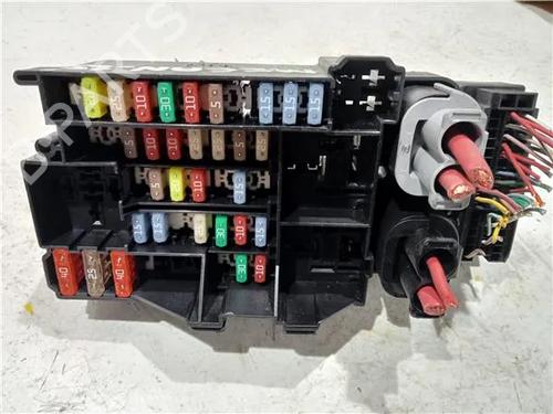 Fuse box RENAULT MEGANE III Hatchback (BZ0/1_, B3_) 1.5 dCi | BP23930276E1 - Image 2