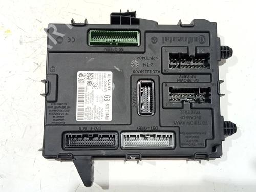 Module électronique RENAULT MEGANE IV Saloon 1.3 TCe 140 (LVNB) (140 hp) 26596635