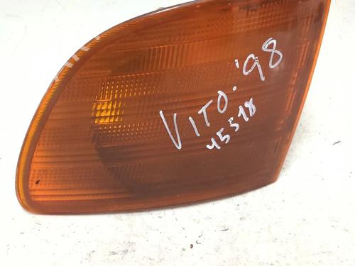 Used Right front indicator MERCEDES-BENZ VITO Bus (W638) 112 CDI 2.2 (638.194) (122 hp) 26206630