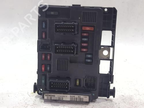 Used Fuse box Fuse box 39049611 39049611