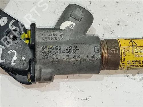 Seat buckle PEUGEOT 406 (8B) 2.0 HDI 110 | BP23908265I32