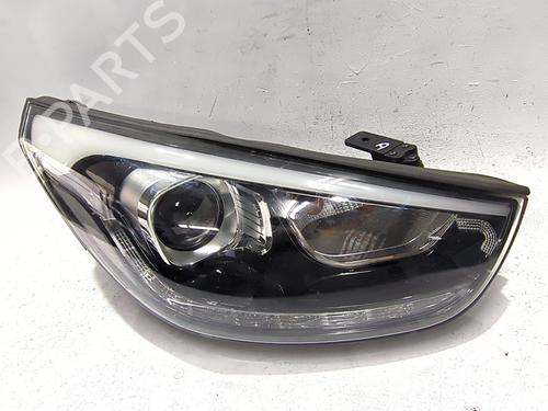 Used Right headlight HYUNDAI ix35 (LM, EL, ELH) 1.7 CRDi (116 hp) 31183184