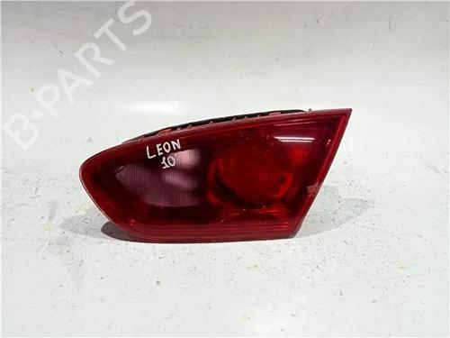 Used Right taillight SEAT LEON (1P1) 2.0 TDI 16V (140 hp) 23917188