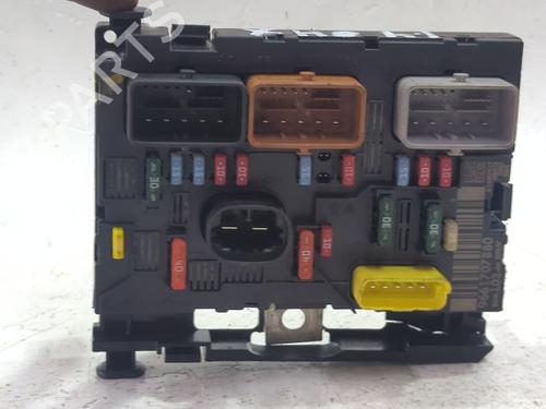 Caja reles / fusibles Caja reles / fusibles 39049605 39049605