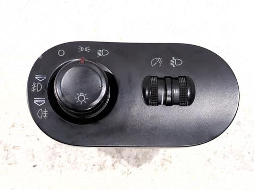 Used Headlight switch SEAT IBIZA III (6L1) 1.4 16V (75 hp) 32853568