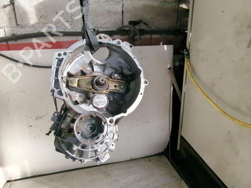 Used Gearbox Gearbox VW PASSAT B3/B4 (3A2, 35I) 1.8 (75 hp) 32138396 32138396