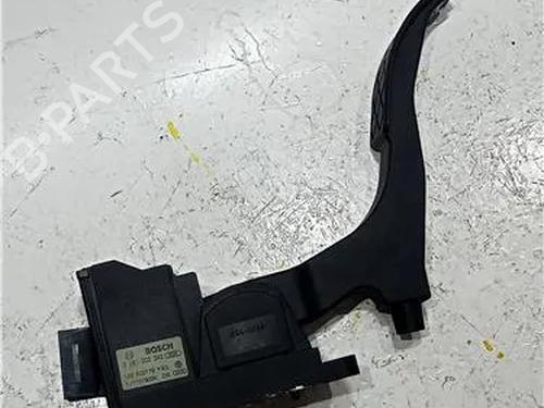 Used Pedal VW GOLF IV (1J1) 1.4 16V (75 hp) 23914427