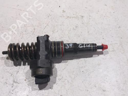 Used Injector VW GOLF IV (1J1) 1.4 16V (75 hp) 23927758