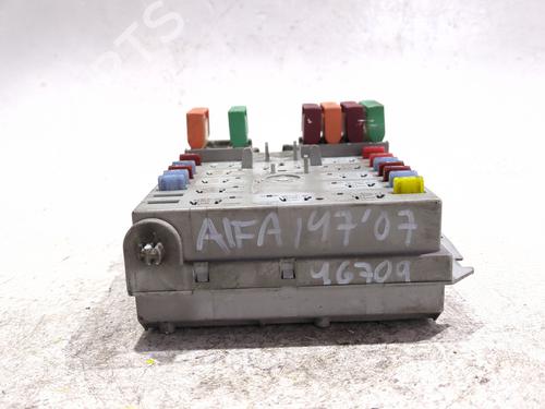 Fuse box ALFA ROMEO 147 (937_) 1.6 16V T.SPARK ECO (937.AXA1A, 937.BXA1A) | BP31081797E1 
