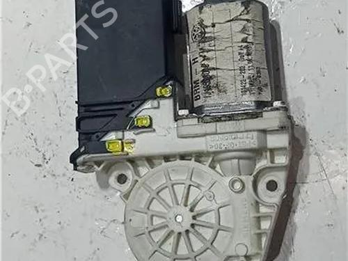 Portierruitmotor linksvoor VW GOLF IV (1J1) 1.4 16V (75 hp) 23915188