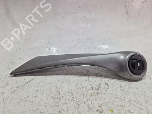 Used Right front window switch Right front window switch RENAULT MEGANE II (BM0/1_, CM0/1_) [2001-2012] 35782362 35782362