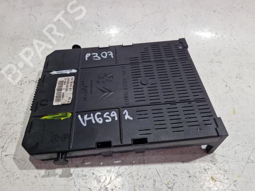 Used Fuse box Fuse box PEUGEOT 307 (3A/C) 1.6 HDi (90 hp) 35782269 35782269