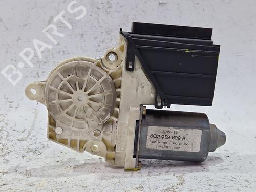 Portierruitmotor linksvoor SEAT IBIZA III (6L1) 1.9 TDI (100 hp) 30000824