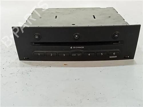 Bilradio RENAULT MEGANE II Saloon (LM0/1_) 1.9 dCi (131 hp) 23907227