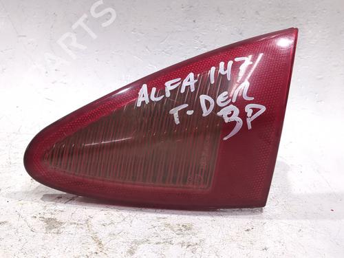 Farolim direito da mala Farolim direito da mala ALFA ROMEO 147 (937_) 1.9 JTD (937.AXD1A, 937.BXD1A, 937.AXV1A, 937.BXB1A,... (115 hp) 34434608 34434608