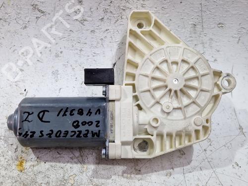 Used Left front window motor Left front window motor MERCEDES-BENZ B-CLASS Sports Tourer (W245) B 180 CDI (245.207) (109 hp) 33543877 33543877