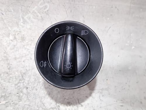 Comando luci AUDI A4 B6 (8E2) 1.9 TDI (130 hp) 29886143