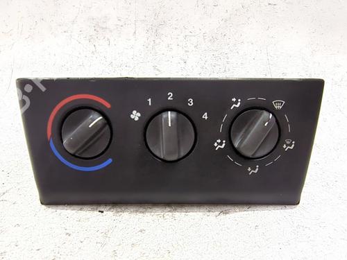 Used Climate control Climate control OPEL VECTRA B (J96) 2.0 DI 16V (F19) (82 hp) 33302758 33302758