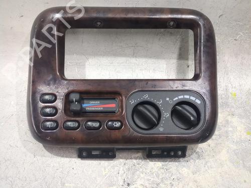Used Climate control CHRYSLER VOYAGER / GRAND VOYAGER III (GS_, NS_) 2.5 TD (116 hp) 29708031